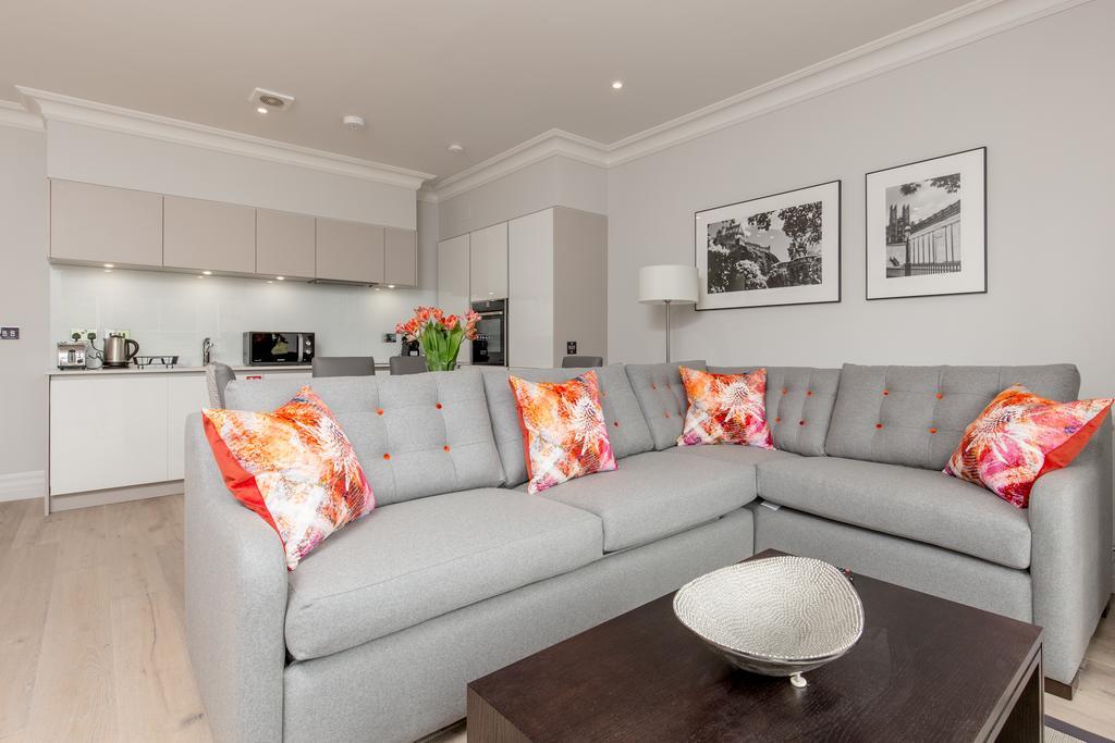 Destiny Scotland - Chisholm Hunter Suites Edinburg Exteriör bild