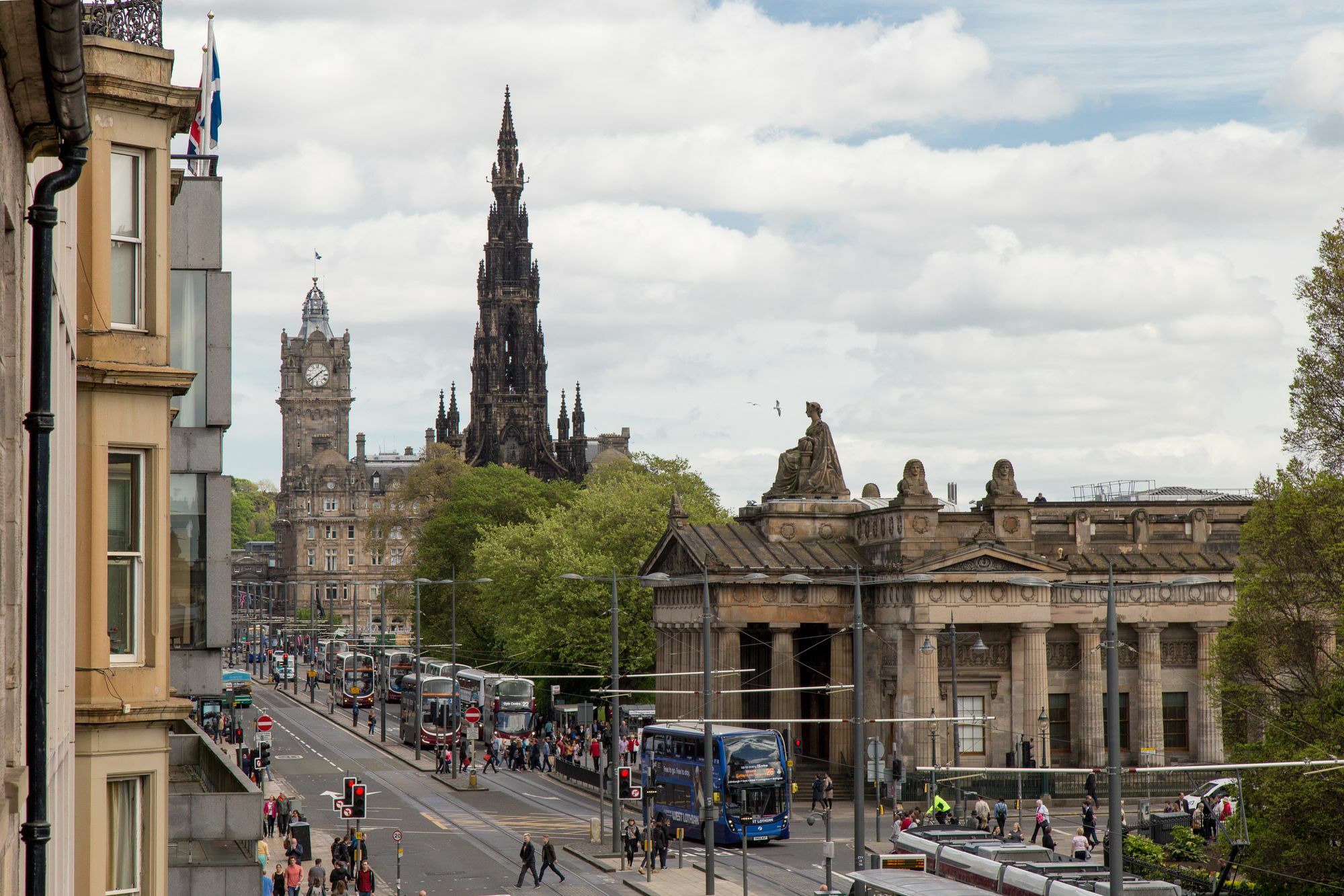 Destiny Scotland - Chisholm Hunter Suites Edinburg Exteriör bild